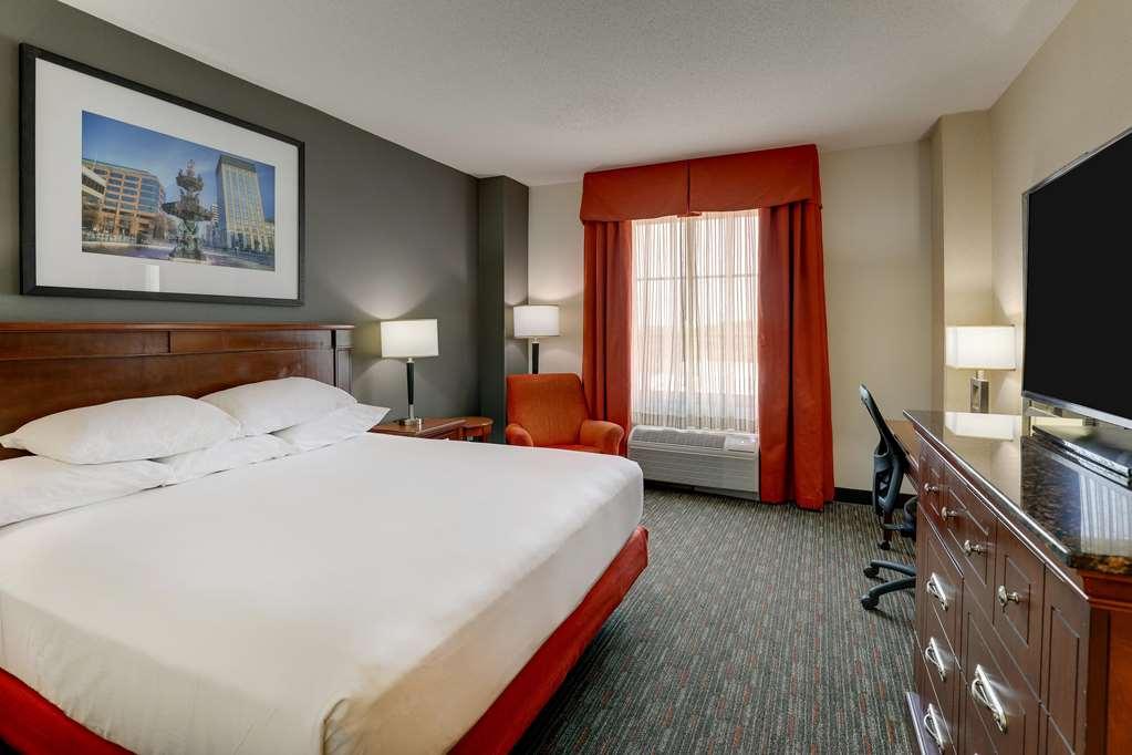Drury Inn & Suites Монтгомері Номер фото