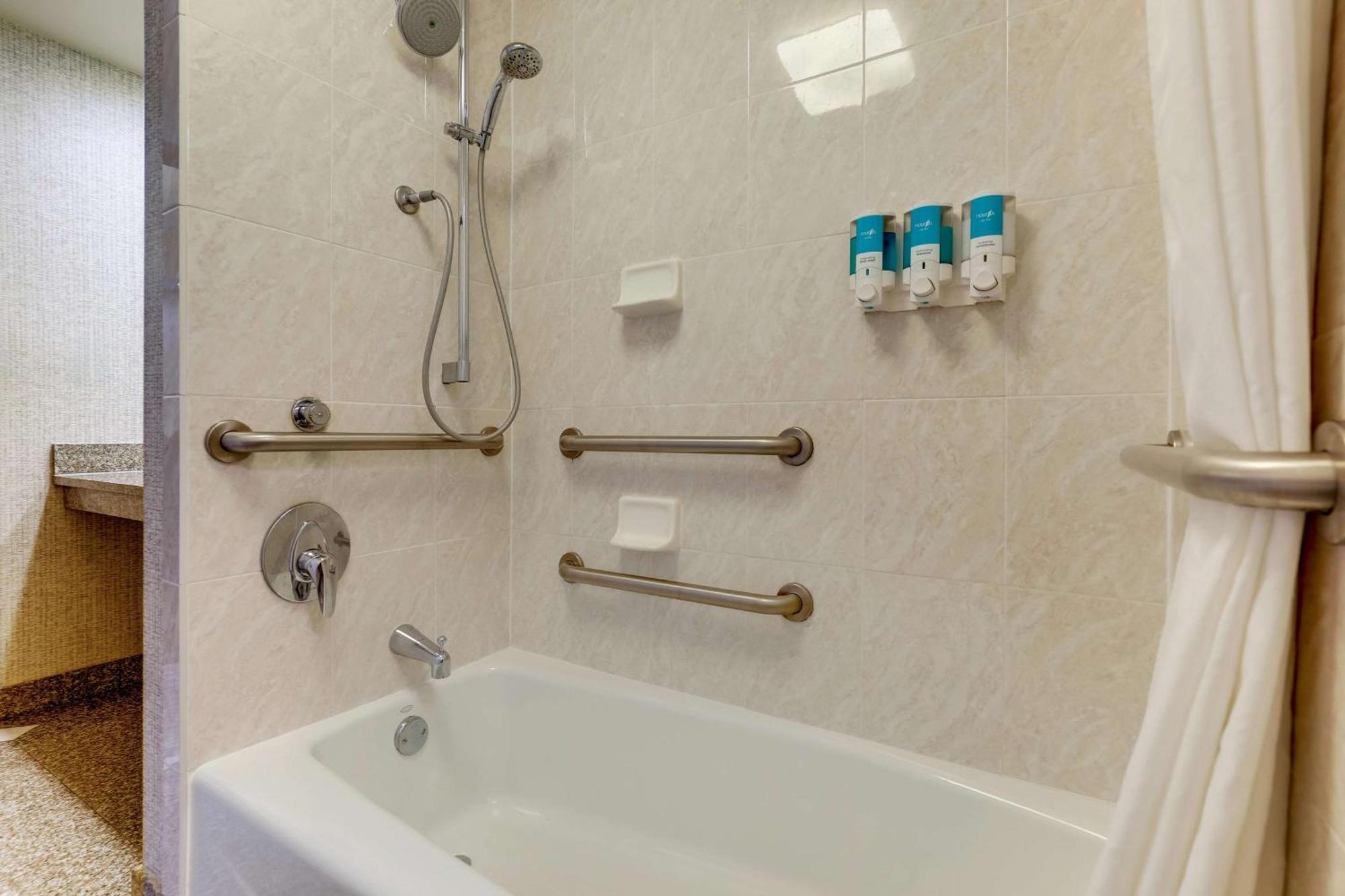 Drury Inn & Suites Монтгомері Екстер'єр фото
