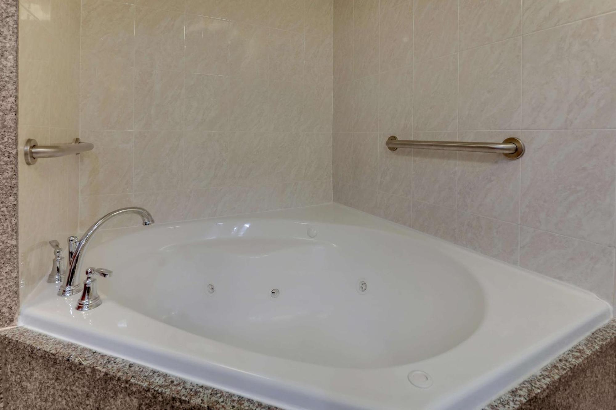 Drury Inn & Suites Монтгомері Екстер'єр фото